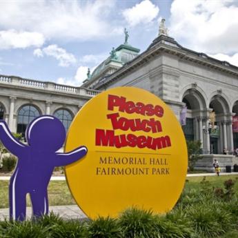 Please Touch Museum sign and building 